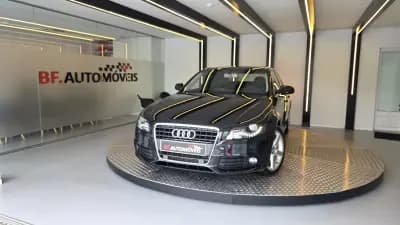 Vendo Audi A4 2011 - 13900 EUR, 186139 km - AUTO.MOTO.pt