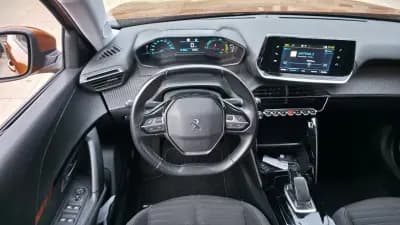 Sell Peugeot e-2008 2020 - 19990 EUR, 43800 km - AUTO.MOTO.pt