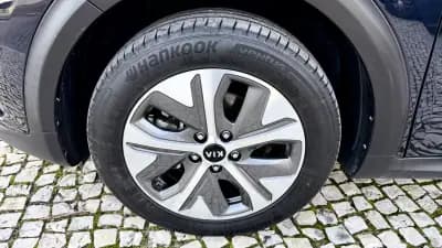 Sell Kia e-Niro 2021 - 20900 EUR, 75925 km - AUTO.MOTO.pt