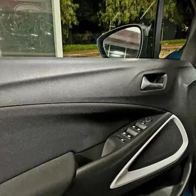 Vendo Opel Crossland X 2020 - 13350 EUR, 32238 km - AUTO.MOTO.pt