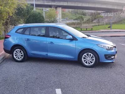 Vendo Renault Mégane Sport Tourer 2014 - 9980 EUR, 92200 km - AUTO.MOTO.pt