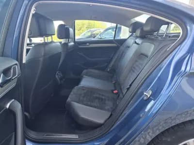 Sell Volkswagen Passat 2018 - 16950 EUR, 97000 km - AUTO.MOTO.pt