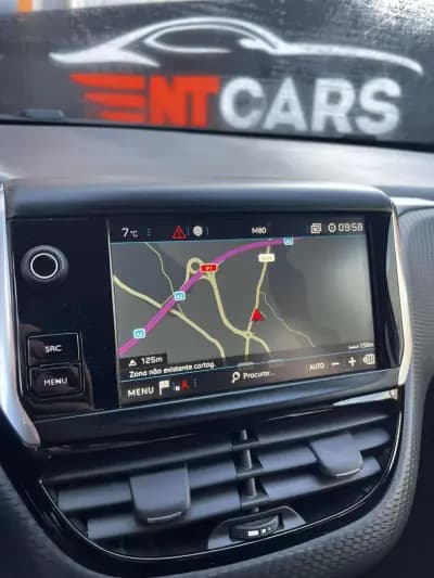 Vendo Peugeot 2008 2019 - 13900 EUR, 39416 km - AUTO.MOTO.pt