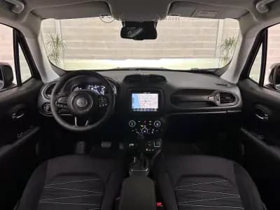 Vendo Jeep Renegade 2022 - 23950 EUR, 10796 km - AUTO.MOTO.pt