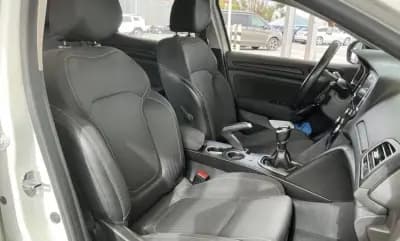 Vendo Renault Mégane 2019 - 12900 EUR, 188940 km - AUTO.MOTO.pt