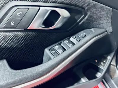 Vendo BMW 330 2020 - 32990 EUR, 101671 km - AUTO.MOTO.pt