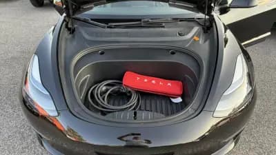 Vendo Tesla Model 3 2022 - 31900 EUR, 57000 km - AUTO.MOTO.pt