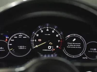 Vendo Porsche Cayenne 2018 - 59990 EUR, 119000 km - AUTO.MOTO.pt