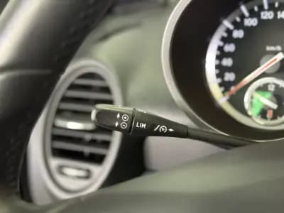 Vendo Mercedes-Benz SLK 200 2010 - 17950 EUR, 112597 km - AUTO.MOTO.pt