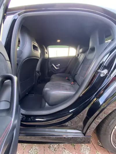 Vendo Mercedes-Benz A 180 2023 - 34900 EUR, 35402 km - AUTO.MOTO.pt