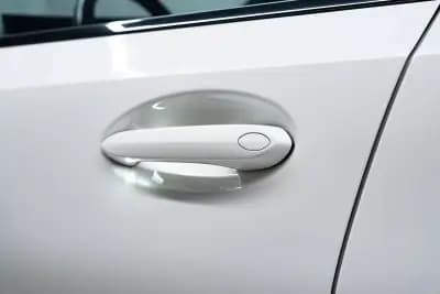 Vendo BMW 330 2023 - 43950 EUR, 44000 km - AUTO.MOTO.pt