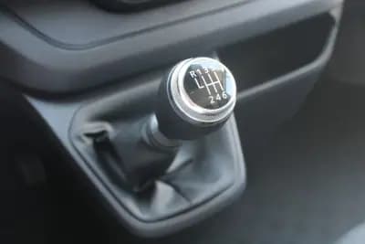 Vendo Renault Trafic 2022 - 16990 EUR, 222000 km - AUTO.MOTO.pt