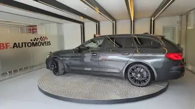 Vendo BMW 520 2018 - 23900 EUR, 284762 km - AUTO.MOTO.pt