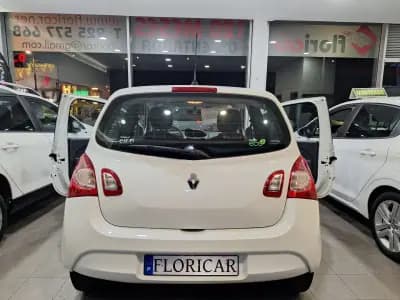 Vendo Renault Twingo 2014 - 5900 EUR, 161264 km - AUTO.MOTO.pt