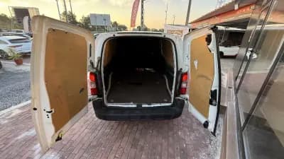 Vendo Peugeot Partner 2020 - 12990 EUR, 130000 km - AUTO.MOTO.pt