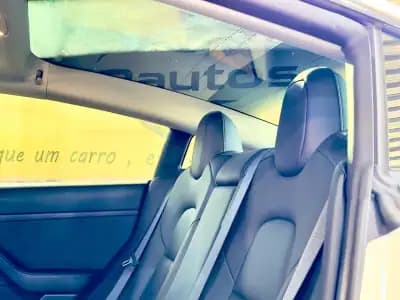 Vendo Tesla Model 3 2022 - 39900 EUR, 40060 km - AUTO.MOTO.pt