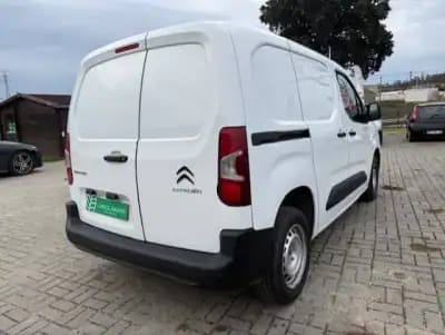 Vendo Citroën Berlingo 2022 - 15250 EUR, 101600 km - AUTO.MOTO.pt