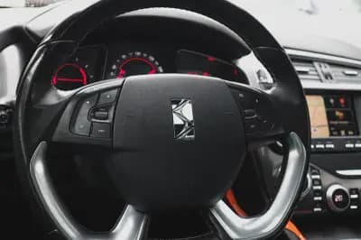 Vendo DS DS5 2018 - 16880 EUR, 136800 km - AUTO.MOTO.pt