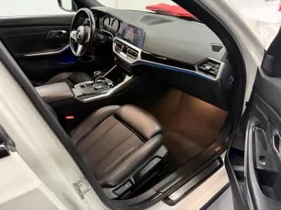 Vendo BMW 320 2020 - 32950 EUR, 189175 km - AUTO.MOTO.pt