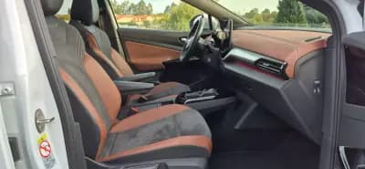 Vendo Volkswagen ID.5 2023 - 35750 EUR, 57000 km - AUTO.MOTO.pt