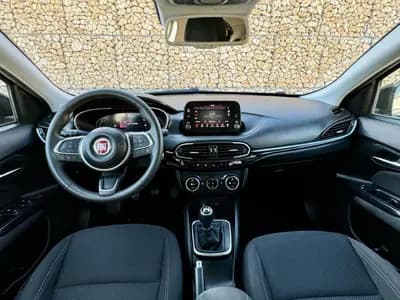 Vendo Fiat Tipo 2021 - 16480 EUR, 83000 km - AUTO.MOTO.pt