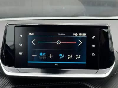 Vendo Peugeot 2008 2020 - 14790 EUR, 57344 km - AUTO.MOTO.pt