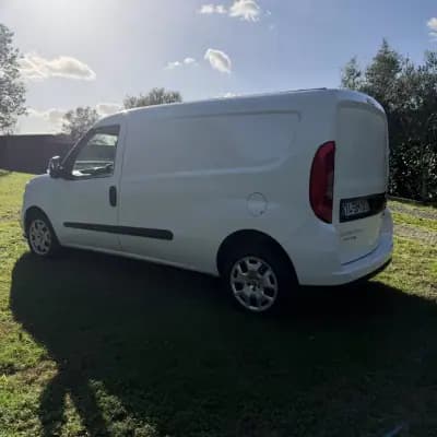 Vendo Fiat Doblo 2017 - 9990 EUR, 198000 km - AUTO.MOTO.pt