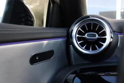 Vendo Mercedes-Benz A 250e 2020 - 24900 EUR, 81736 km - AUTO.MOTO.pt