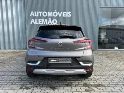 Sell Renault Captur 2023 - 18250 EUR, 72446 km - AUTO.MOTO.pt