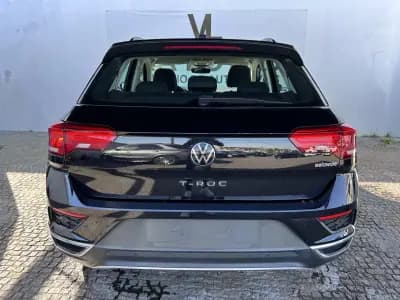 Vendo Volkswagen T-Roc 2021 - 24500 EUR, 122000 km - AUTO.MOTO.pt