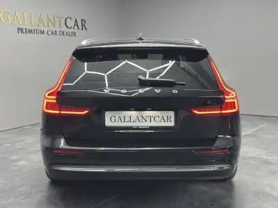 Vendo Volvo V60 2023 - 38500 EUR, 60000 km - AUTO.MOTO.pt