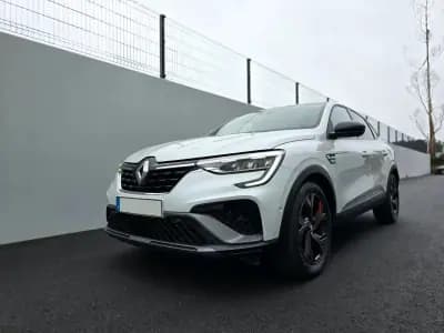 Vendo Renault Arkana 2021 - 23250 EUR, 52400 km - AUTO.MOTO.pt