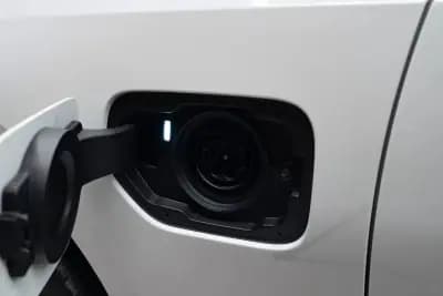 Vendo BMW 330 2023 - 43950 EUR, 44000 km - AUTO.MOTO.pt