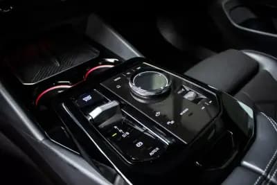 Vendo BMW i5 2023 - 79900 EUR, 17145 km - AUTO.MOTO.pt