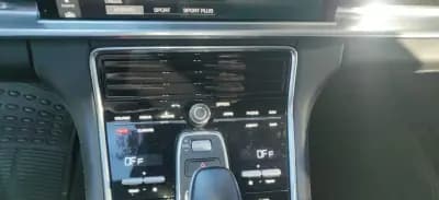 Vendo Porsche Panamera 2017 - 82499 EUR, 62500 km - AUTO.MOTO.pt