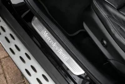 Sell Mercedes-Benz GLC 250 2017 - 36990 EUR, 179000 km - AUTO.MOTO.pt