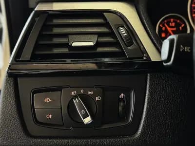 Vendo BMW 318 2012 - 16990 EUR, 173500 km - AUTO.MOTO.pt