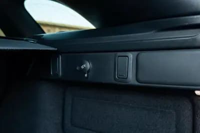 Vendo Land Rover Range Rover Velar 2019 - 52900 EUR, 115000 km - AUTO.MOTO.pt