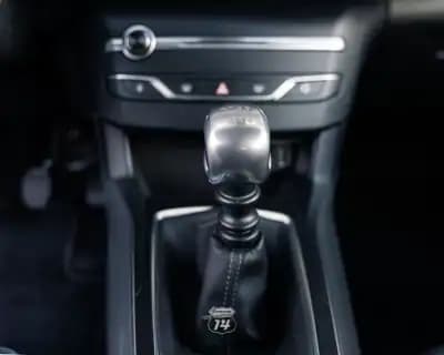 Sell Peugeot 308 SW 2019 - 10990 EUR, 152000 km - AUTO.MOTO.pt