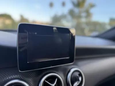 Vendo Mercedes-Benz A 180 2016 - 17999 EUR, 110000 km - AUTO.MOTO.pt