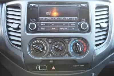 Sell Mitsubishi L200 2022 - 33990 EUR, 13000 km - AUTO.MOTO.pt