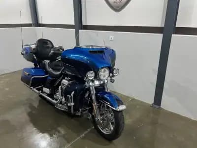 Sell Harley-Davidson FLHTC 2014 - 24900 EUR, 39000 km - AUTO.MOTO.pt