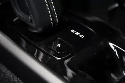 Vendo Volvo XC 40 2020 - 28980 EUR, 88796 km - AUTO.MOTO.pt