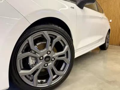 Vendo Ford Fiesta 2018 - 12500 EUR, 146800 km - AUTO.MOTO.pt