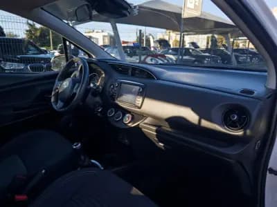 Vendo Toyota Yaris 2018 - 11990 EUR, 105000 km - AUTO.MOTO.pt