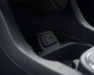 Vendo Opel Corsa 2014 - 8990 EUR, 139000 km - AUTO.MOTO.pt