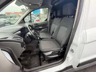Sell Ford Transit Connect 2019 - 17490 EUR, 99576 km - AUTO.MOTO.pt
