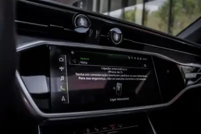 Vendo Audi RS6 Avant 2021 - 114000 EUR, 74634 km - AUTO.MOTO.pt