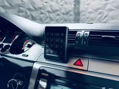 Sell Volkswagen Passat Variant 2007 - 9850 EUR, 213396 km - AUTO.MOTO.pt