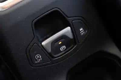 Vendo Jeep Renegade 2020 - 27500 EUR, 24000 km - AUTO.MOTO.pt